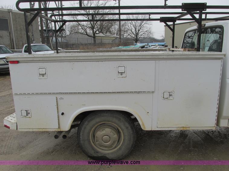image for item F4239 1997 Ford F250 service truck