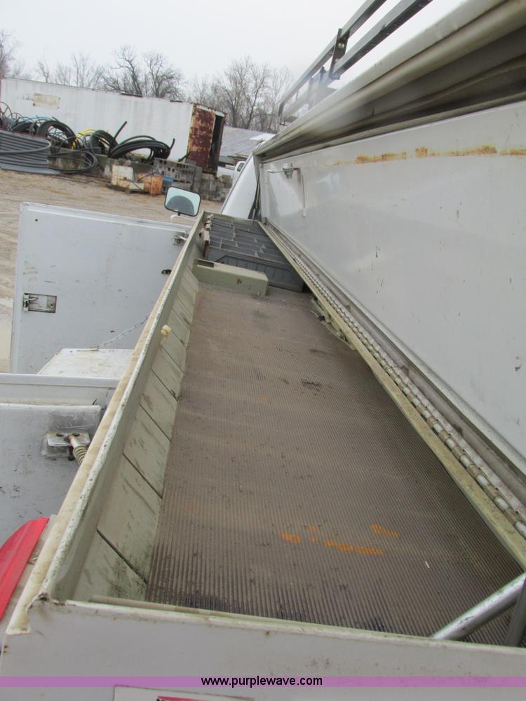 image for item F4239 1997 Ford F250 service truck