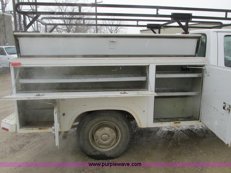 image for item F4239 1997 Ford F250 service truck