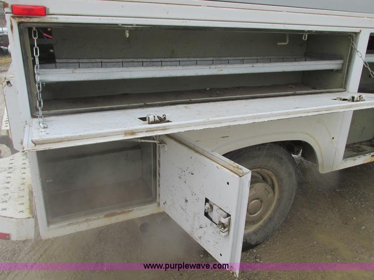 image for item F4239 1997 Ford F250 service truck