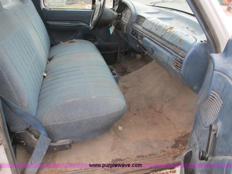 image for item F4239 1997 Ford F250 service truck