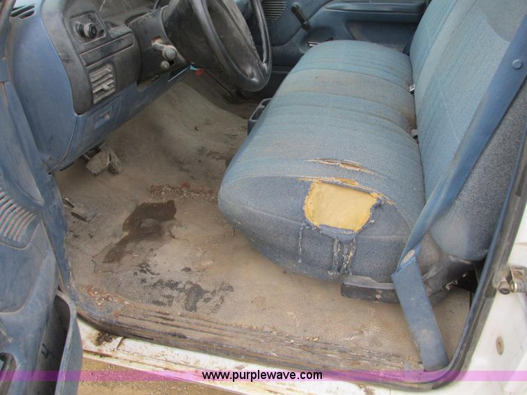 image for item F4239 1997 Ford F250 service truck