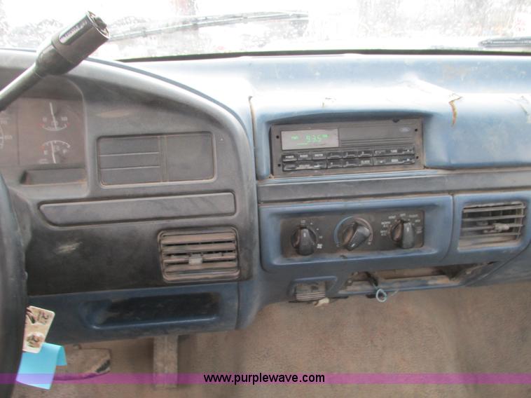 image for item F4239 1997 Ford F250 service truck