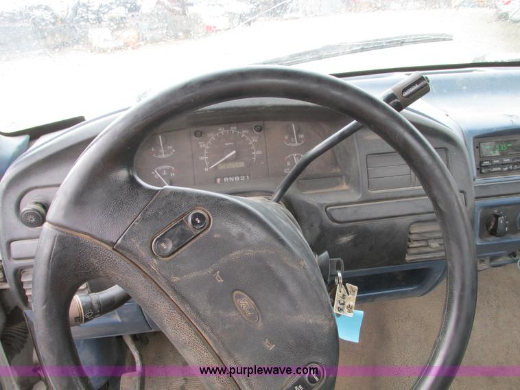 image for item F4239 1997 Ford F250 service truck