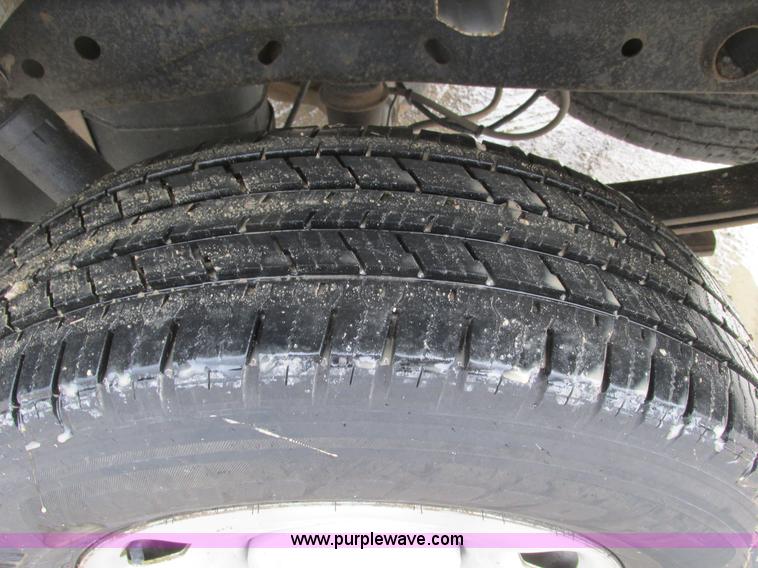 image for item F4240 2006 Ford F150 pickup truck