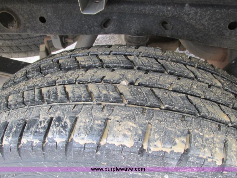 image for item F4240 2006 Ford F150 pickup truck