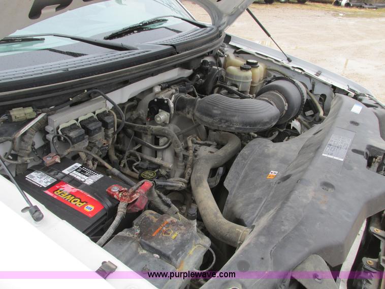 image for item F4240 2006 Ford F150 pickup truck