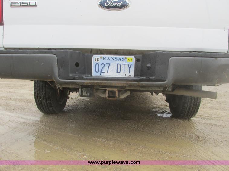 image for item F4240 2006 Ford F150 pickup truck