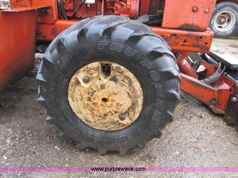image for item F4242 1999 Ditch Witch 3700DD trencher
