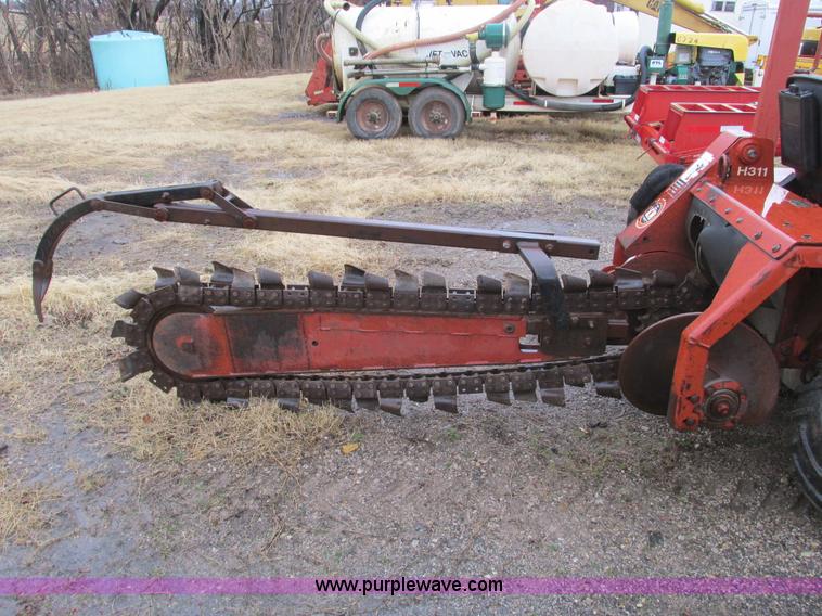 image for item F4242 1999 Ditch Witch 3700DD trencher