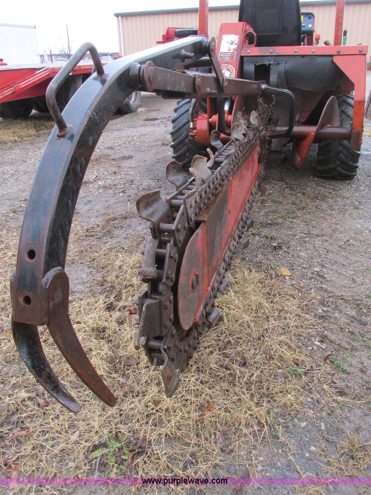 image for item F4242 1999 Ditch Witch 3700DD trencher