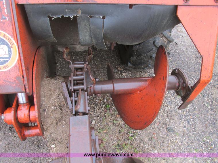 image for item F4242 1999 Ditch Witch 3700DD trencher