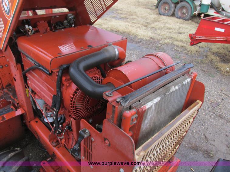 image for item F4242 1999 Ditch Witch 3700DD trencher