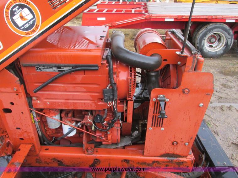 image for item F4242 1999 Ditch Witch 3700DD trencher