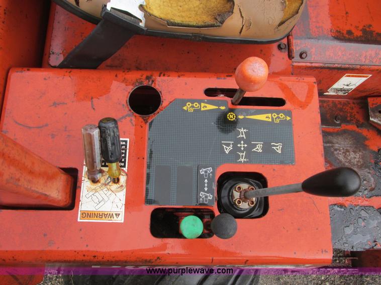 image for item F4242 1999 Ditch Witch 3700DD trencher