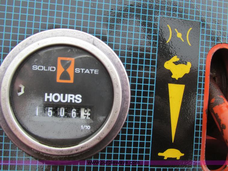 image for item F4242 1999 Ditch Witch 3700DD trencher