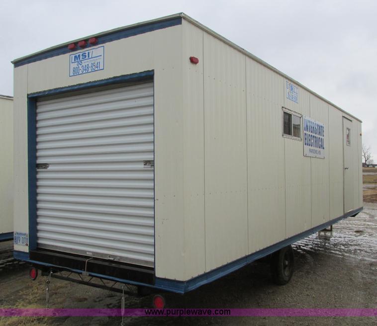 image for item F4248 2005 Comb 26' single axle office trailer