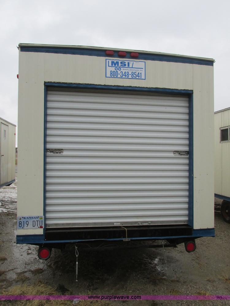 image for item F4248 2005 Comb 26' single axle office trailer