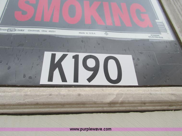 image for item F4248 2005 Comb 26' single axle office trailer