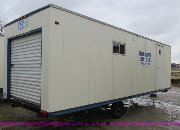 image for item F4277 2004 Comb 26' single axle office trailer