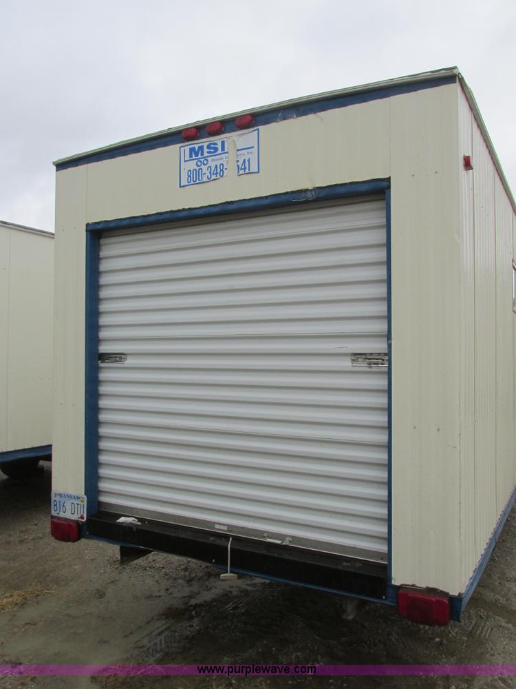 image for item F4277 2004 Comb 26' single axle office trailer