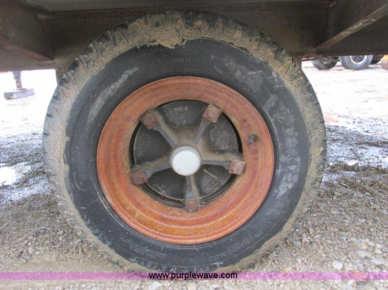 image for item F4277 2004 Comb 26' single axle office trailer