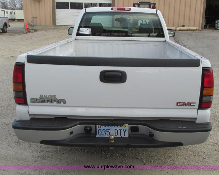 image for item F4278 2006 GMC Sierra 1500 pickup truck