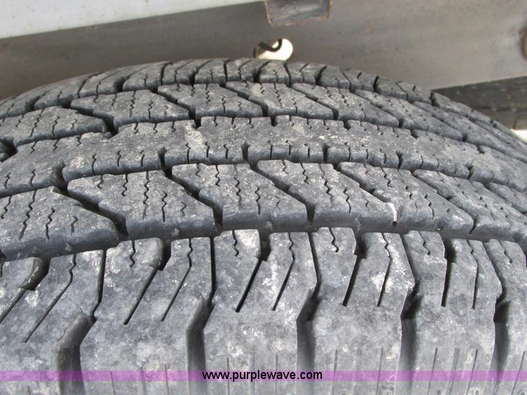 image for item F4278 2006 GMC Sierra 1500 pickup truck