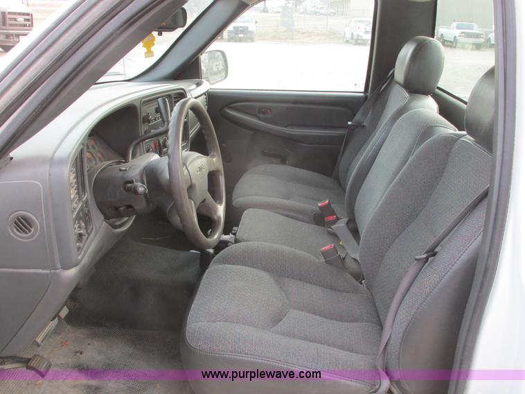 image for item F4278 2006 GMC Sierra 1500 pickup truck