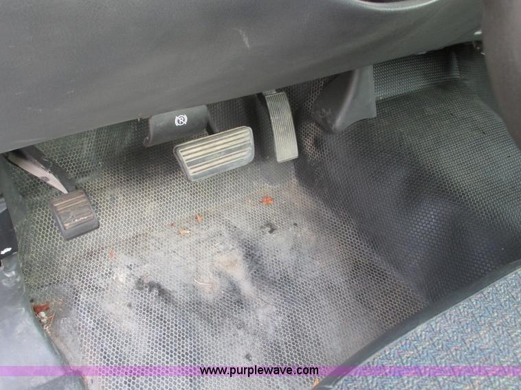 image for item F4278 2006 GMC Sierra 1500 pickup truck