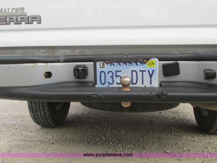 image for item F4278 2006 GMC Sierra 1500 pickup truck