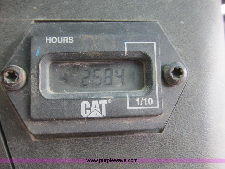 image for item F4279 2002 Caterpillar 236 skid steer