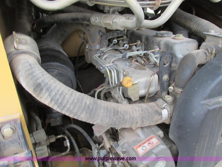 image for item F4279 2002 Caterpillar 236 skid steer