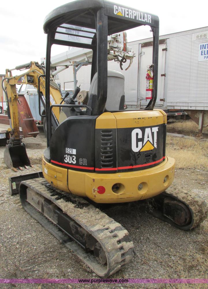 image for item F4280 2005 Caterpillar 303 CR mini excavator