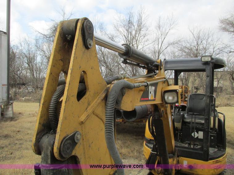 image for item F4280 2005 Caterpillar 303 CR mini excavator