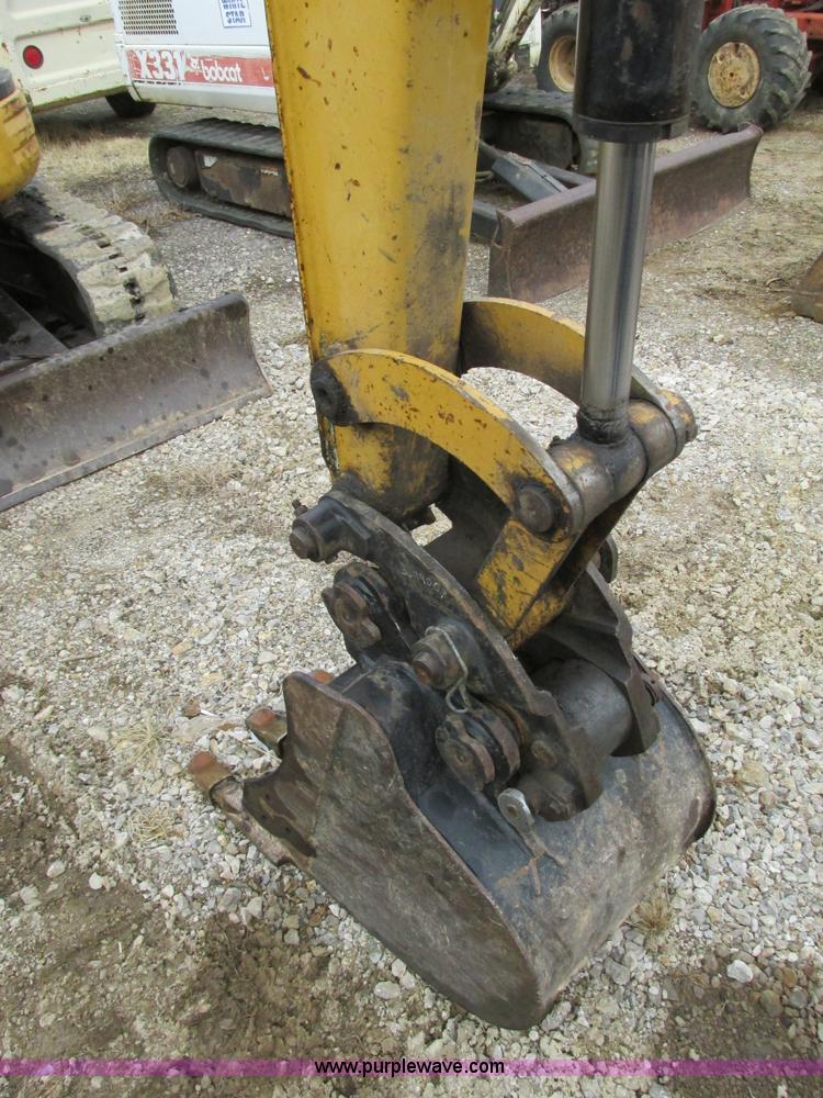 image for item F4280 2005 Caterpillar 303 CR mini excavator
