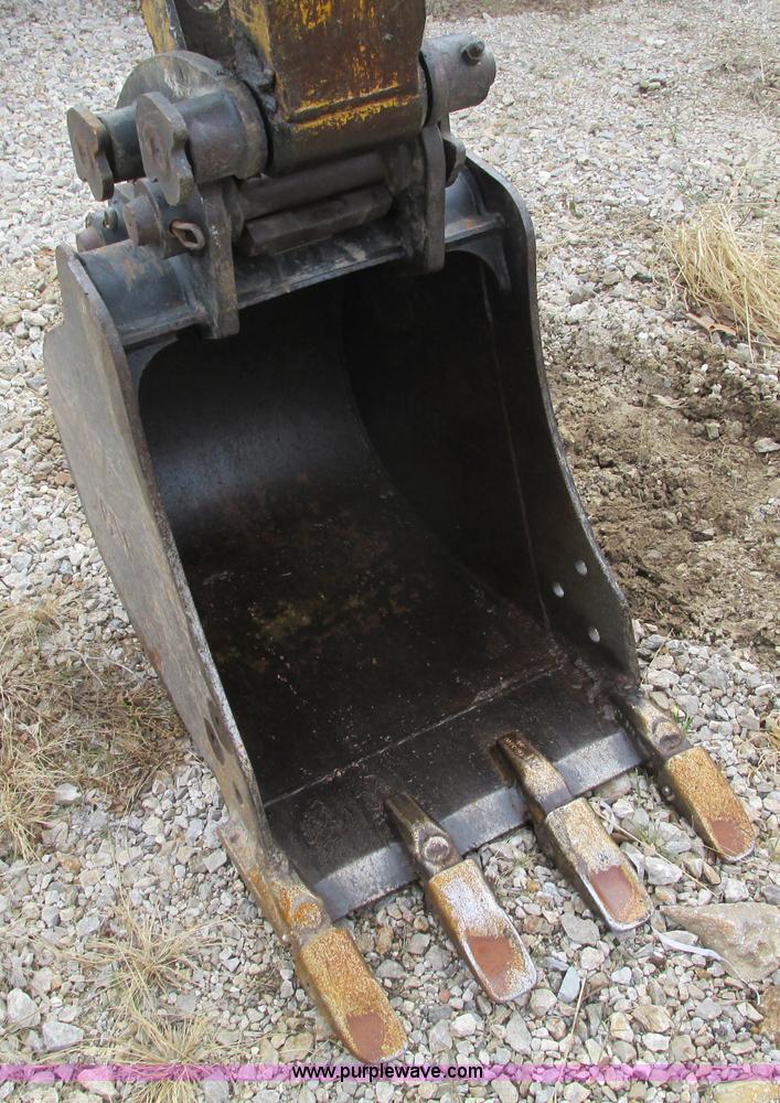 image for item F4280 2005 Caterpillar 303 CR mini excavator