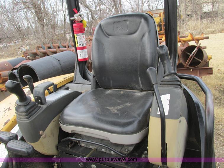 image for item F4280 2005 Caterpillar 303 CR mini excavator