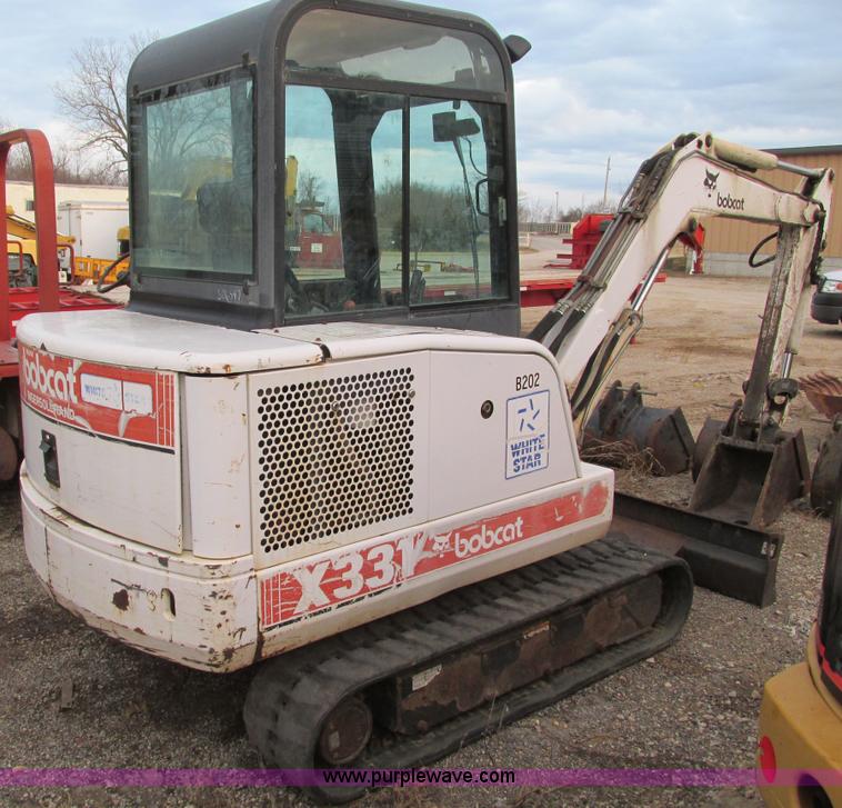 image for item F4281 1997 Bobcat X331 compact excavator