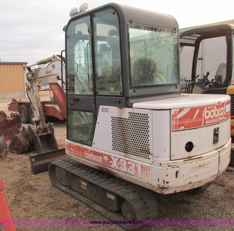 image for item F4281 1997 Bobcat X331 compact excavator