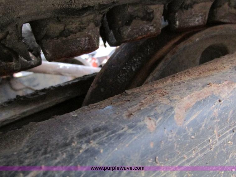 image for item F4281 1997 Bobcat X331 compact excavator