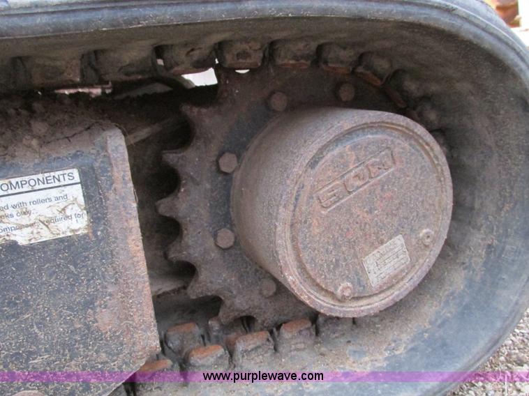 image for item F4281 1997 Bobcat X331 compact excavator