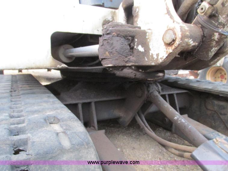 image for item F4281 1997 Bobcat X331 compact excavator