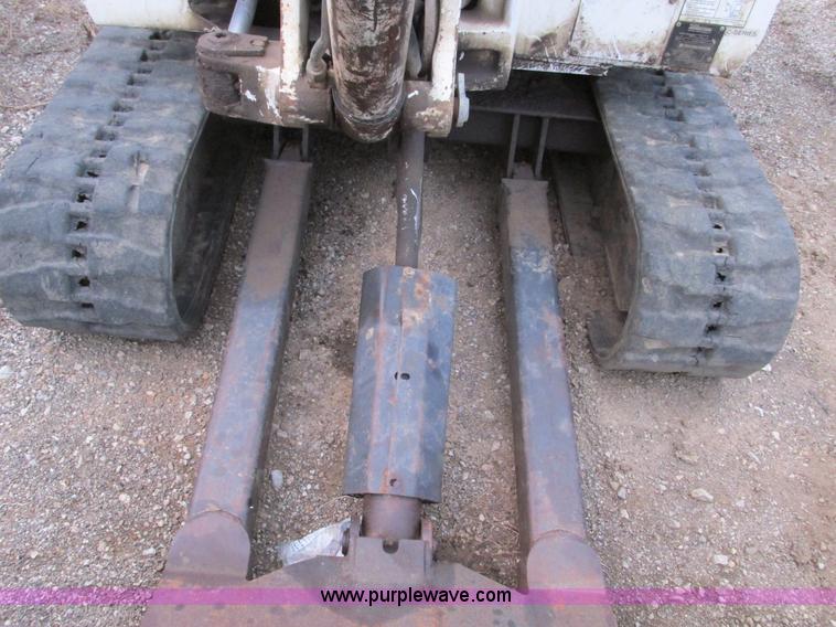 image for item F4281 1997 Bobcat X331 compact excavator