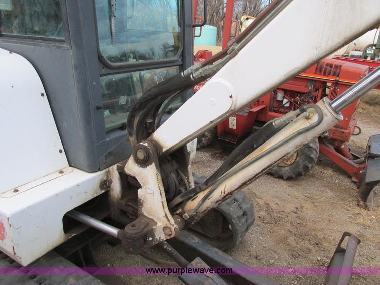 image for item F4281 1997 Bobcat X331 compact excavator