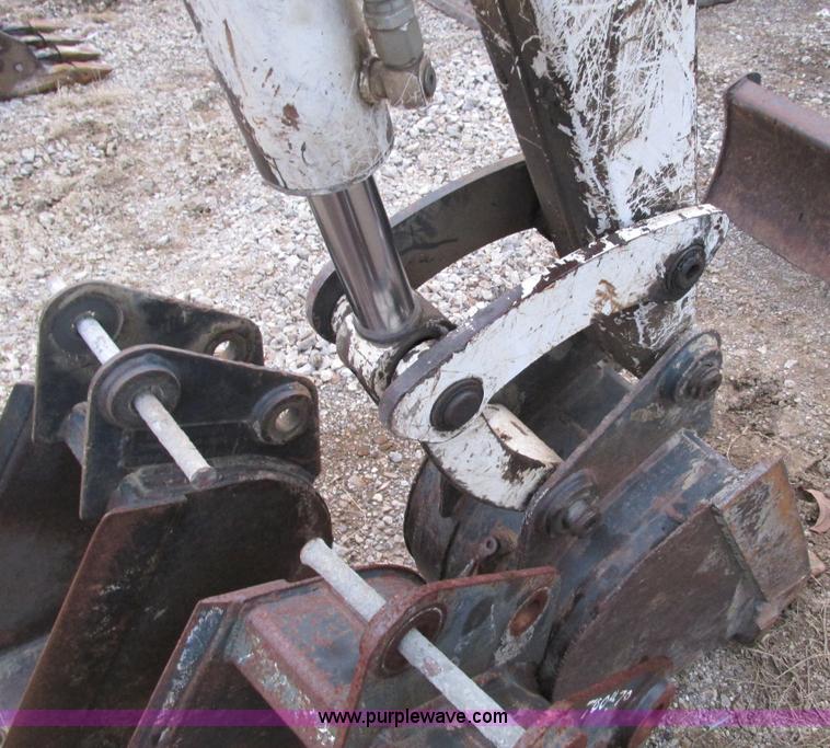 image for item F4281 1997 Bobcat X331 compact excavator