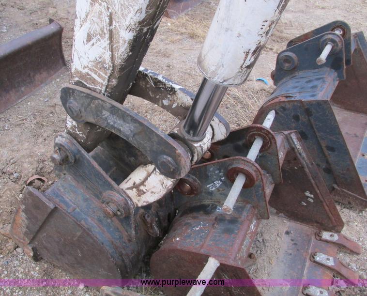 image for item F4281 1997 Bobcat X331 compact excavator