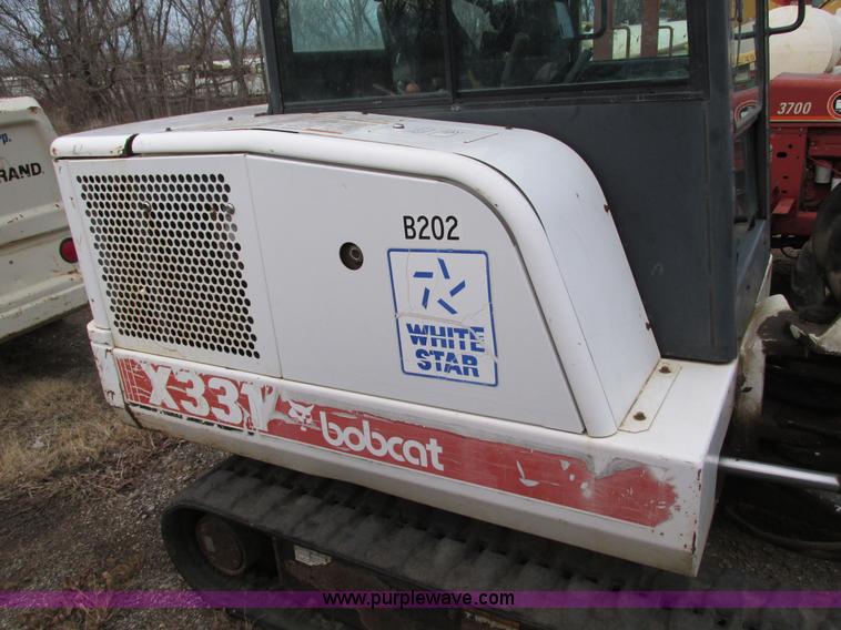 image for item F4281 1997 Bobcat X331 compact excavator