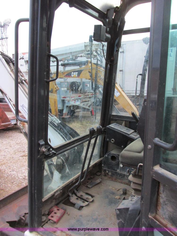 image for item F4281 1997 Bobcat X331 compact excavator