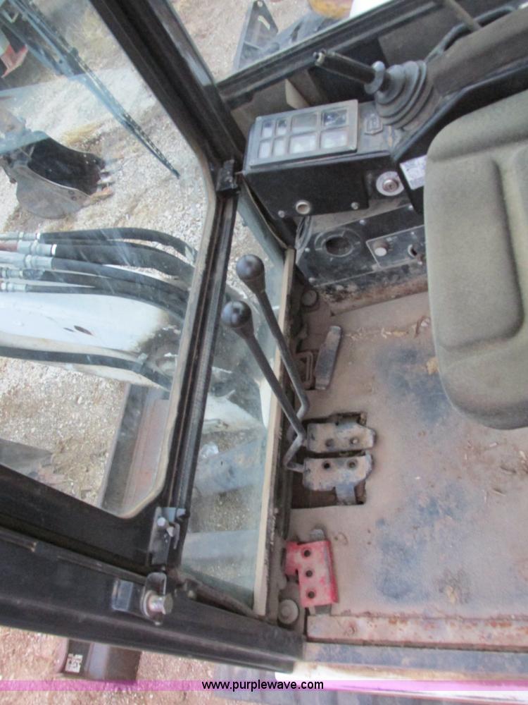 image for item F4281 1997 Bobcat X331 compact excavator